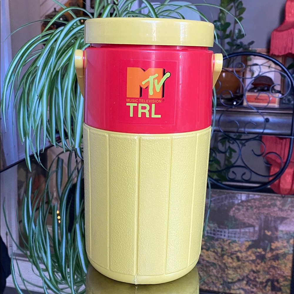 Vintage Coleman TRL MTV 1994 Slim Jim 1/2 Gallon Thermos Cooler Jug Red Yellow